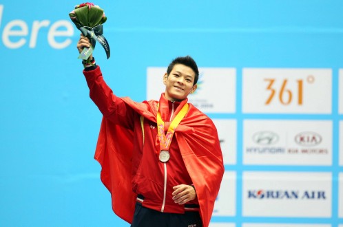 ASIAD 17 Thạch Kim Tuấn mang về Huy chương bạc thứ hai ở nội dung cử tạ